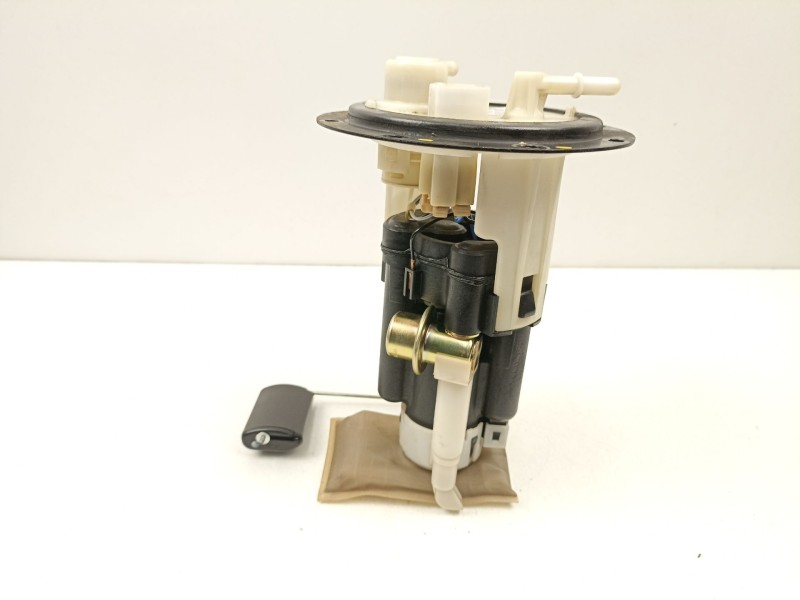 Recambio de bomba combustible aforador para hyundai getz (tb) 1.1 referencia OEM IAM 311101C010  