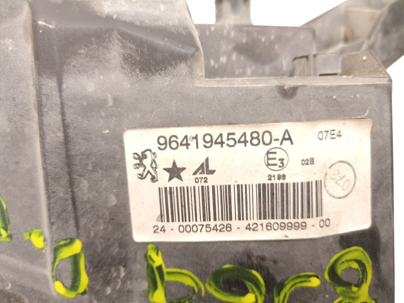 Recambio de antiniebla derecho para peugeot 407 (6d_) 1.6 hdi 110 (6d9hzc, 6d9hyc) referencia OEM IAM 9641945480  