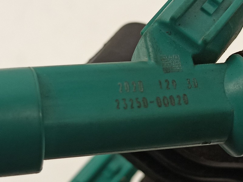 Recambio de inyectores juego para toyota yaris 1.0g 1kr referencia OEM IAM 232500Q020  