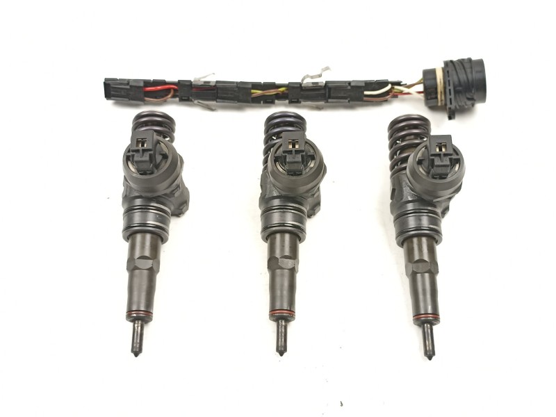 Recambio de inyectores juego para seat ibiza 1.4tdi referencia OEM IAM 038130073 0414720215 