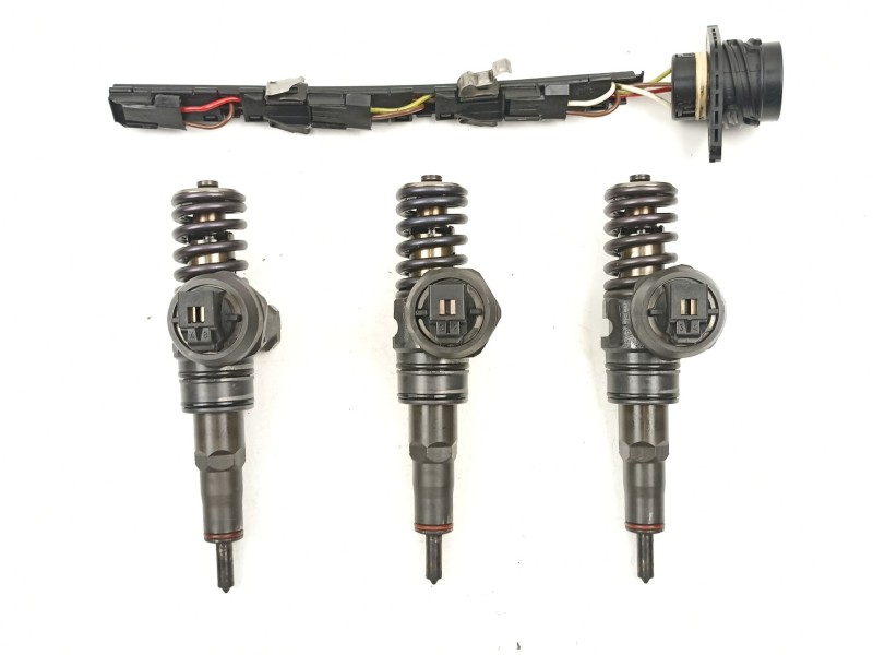 Recambio de inyectores juego para seat ibiza 1.4tdi referencia OEM IAM 038130073 0414720215 
