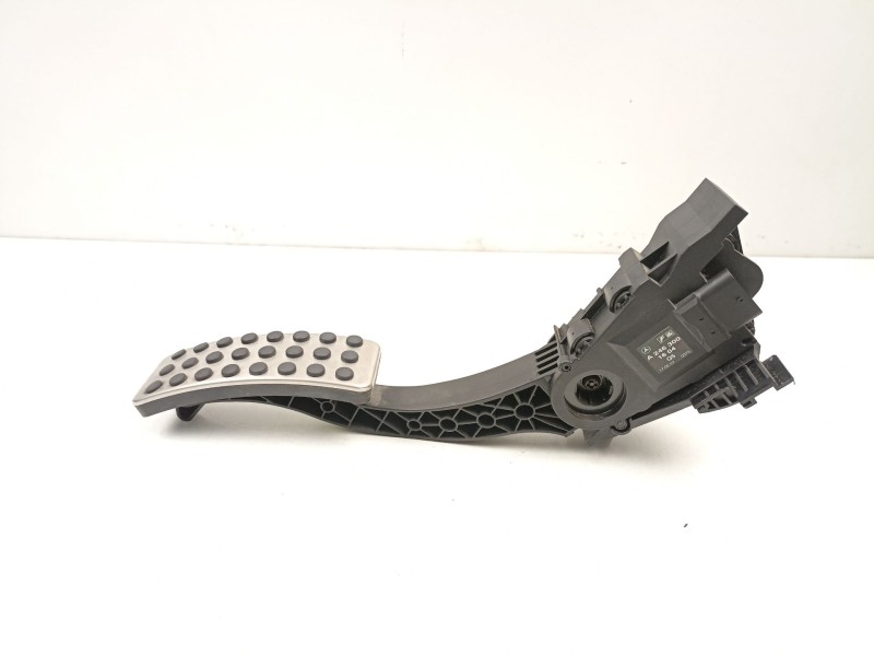 Recambio de potenciometro aceleracion para mercedes-benz clase a (w176) a 200 cdi (176.001) referencia OEM IAM A2463001604  