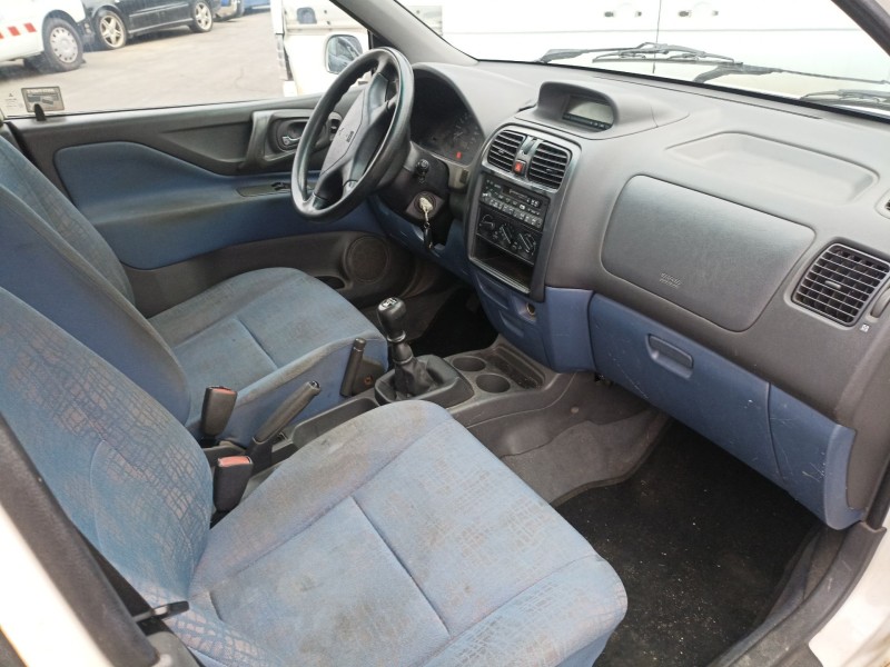 mitsubishi space star monospace (dg_a) del año 2002