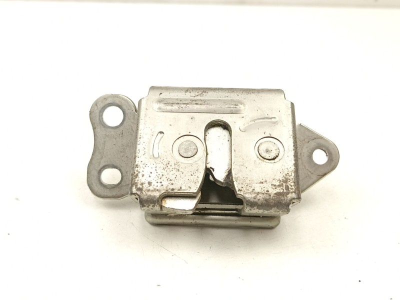 Recambio de cerradura maletero porton para toyota yaris 1.0 g referencia OEM IAM 6935052020  