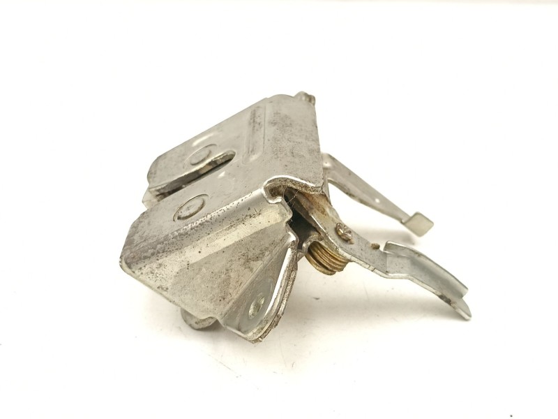 Recambio de cerradura maletero porton para toyota yaris 1.0 g referencia OEM IAM 6935052020  