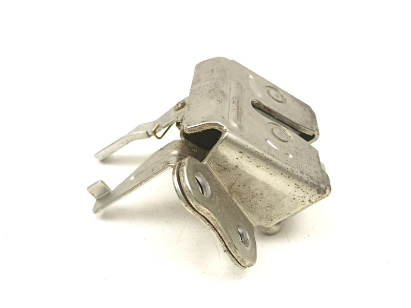 Recambio de cerradura maletero porton para toyota yaris 1.0 g referencia OEM IAM 6935052020  