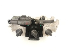 Recambio de mandos calefaccion aire para toyota yaris 1.0 g referencia OEM IAM 8401052100   2