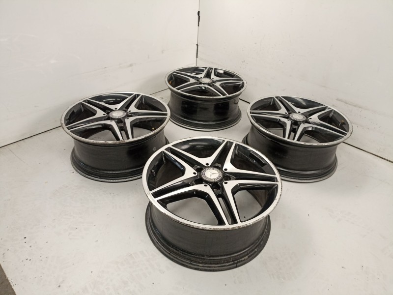 Recambio de juego llantas para mercedes-benz clase a (w176) a 200 cdi (176.001) referencia OEM IAM A1764010302  