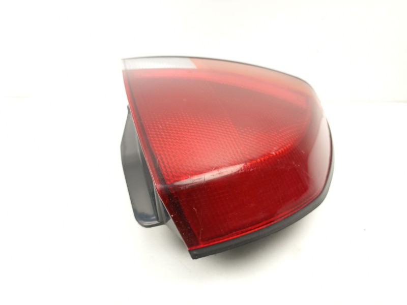 Recambio de piloto trasero izquierdo para mitsubishi carisma 1.8 g 5p referencia OEM IAM MR179505  