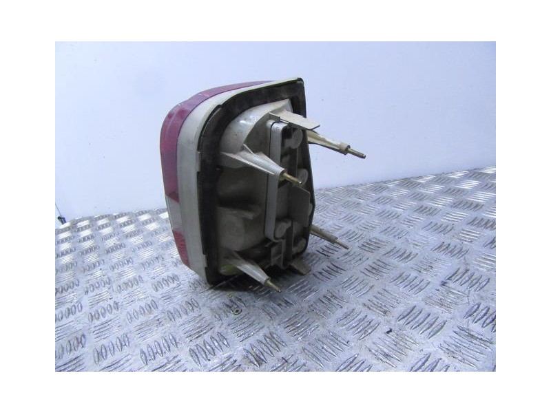 Recambio de piloto trasero izq. : ford sierra : 2.3 d (65,26cv) [1987] para ford sierra 2.3 d referencia OEM IAM   