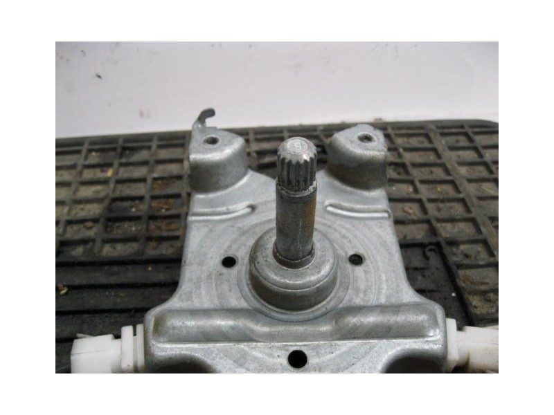 Recambio de elevalunas elec. tra. izq. : nissan primera : 1.6 g -ga16(99,28cv) 5p [2000] para nissan primera 1.6 g -ga16  5p ref