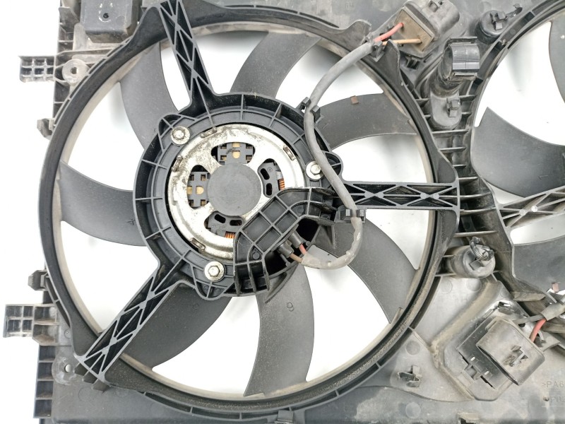 Recambio de electroventilador para opel insignia a (g09) 2.0 cdti (68) referencia OEM IAM 13223018  