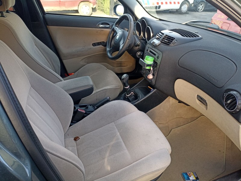 alfa romeo 147 (937_) del año 2001