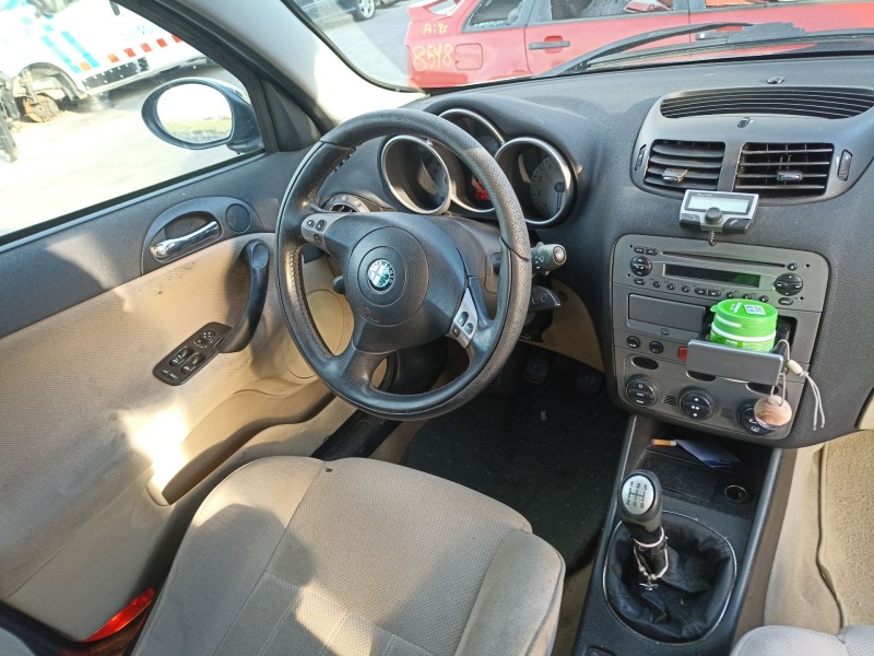 alfa romeo 147 (937_) del año 2001