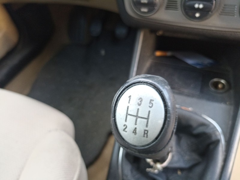 alfa romeo 147 (937_) del año 2001