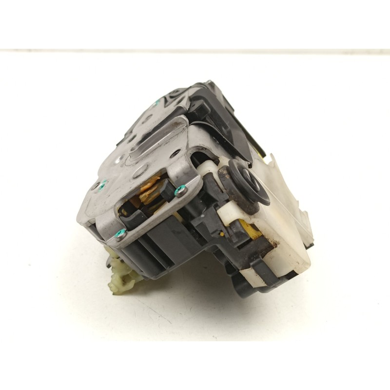 Recambio de cerradura puerta trasera izquierda para opel insignia a (g09) 2.0 cdti (68) referencia OEM IAM 13503177  