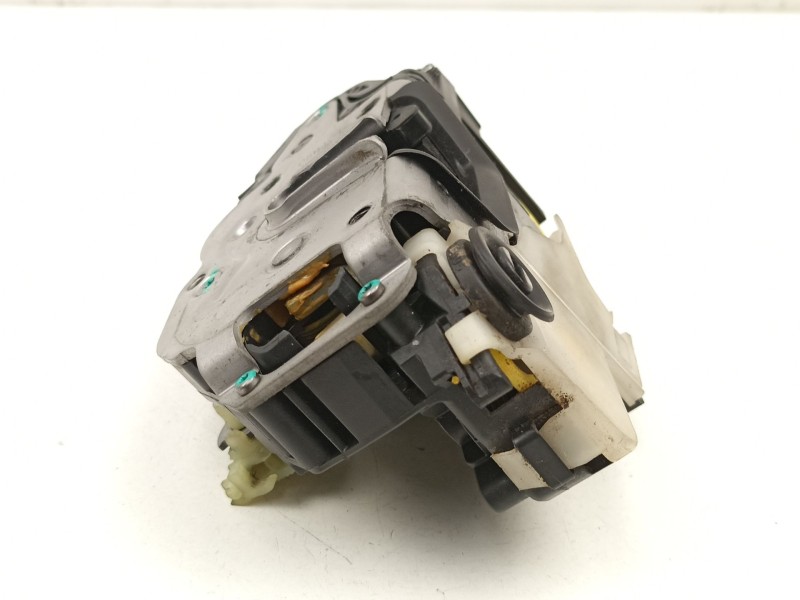 Recambio de cerradura puerta trasera izquierda para opel insignia a (g09) 2.0 cdti (68) referencia OEM IAM 13503177  