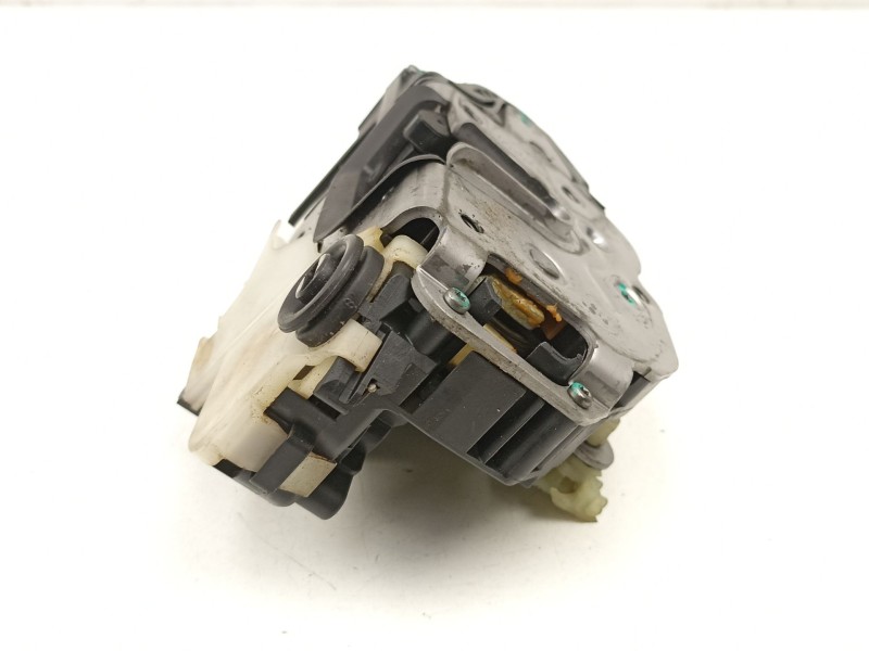 Recambio de cerradura puerta trasera derecha para opel insignia a (g09) 2.0 cdti (68) referencia OEM IAM 13503178  