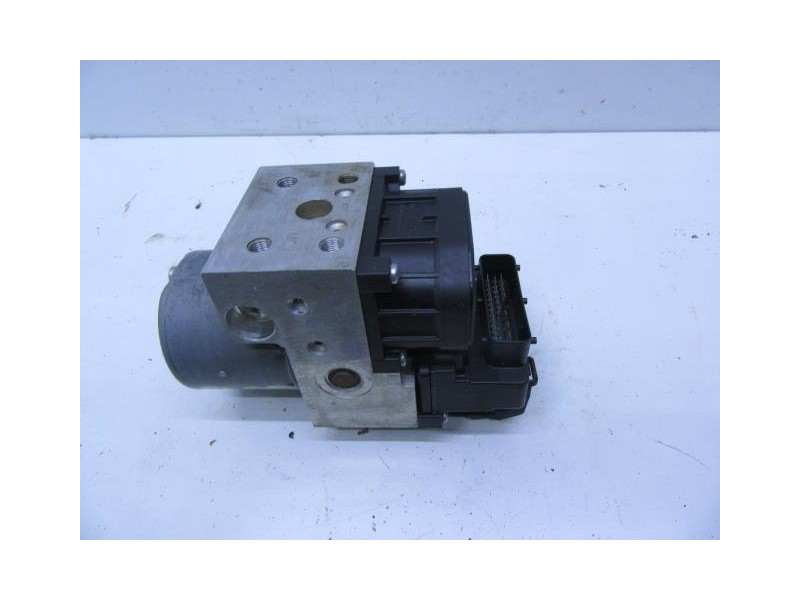 Recambio de abs : kia sorento : 2.5 crdi (140,04cv) [2004] para kia sorento 2.5 crdi referencia OEM IAM 026521692858910-3E310  