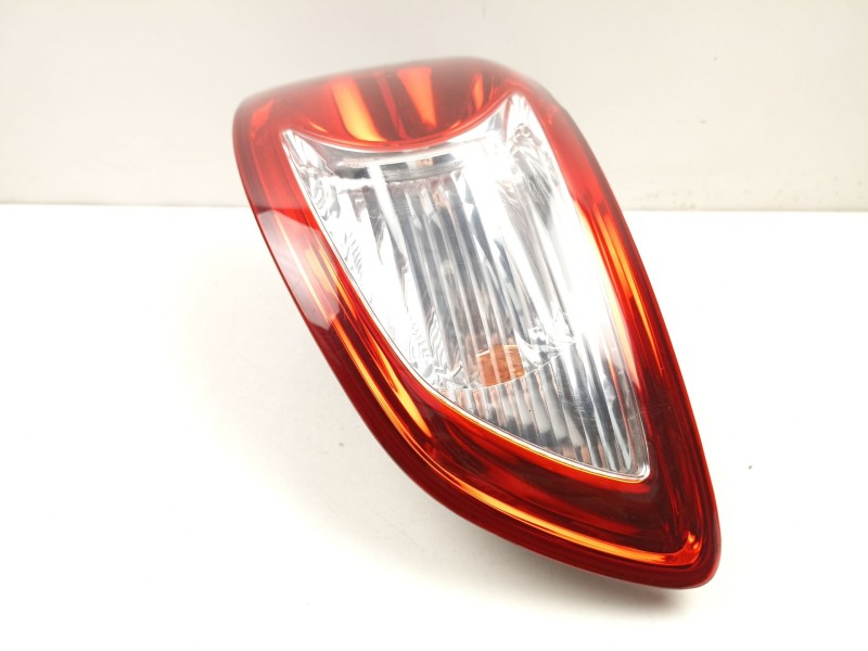 Recambio de piloto trasero derecho para hyundai santa fé ii (cm) 2.2 crdi 4x4 referencia OEM IAM 924022B020  