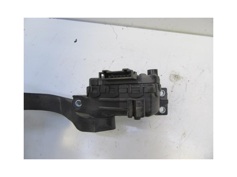 Recambio de potenciómetro aceleración : audi a6 : 2.5 td (149,56cv) [2002] para audi a6 2.5 td referencia OEM IAM 8D1723523F  