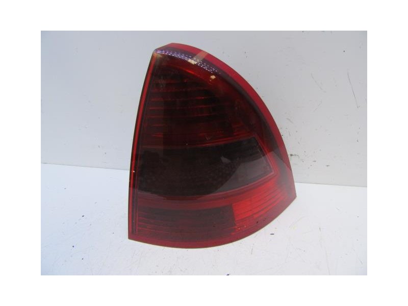 Recambio de piloto trasero dch. : citroen c5 : 2.0 hdi (135,96cv) [2006] para citroen c5 2.0 hdi referencia OEM IAM   