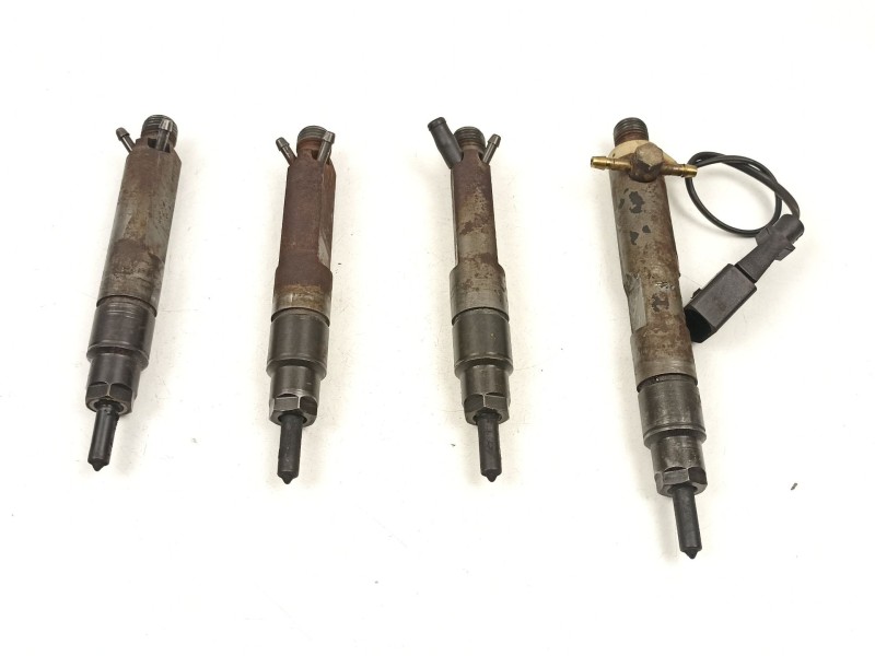 Recambio de inyectores juego para seat toledo ii (1m2) 1.9 tdi referencia OEM IAM 038130202A 038130202E 0432193595