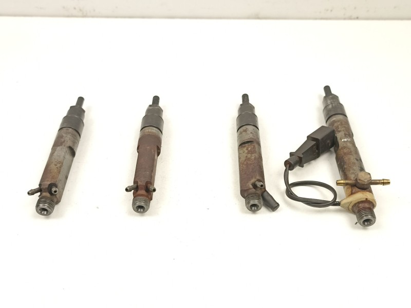 Recambio de inyectores juego para seat toledo ii (1m2) 1.9 tdi referencia OEM IAM 038130202A 038130202E 0432193595