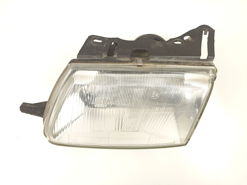 Recambio de faro izquierdo para citroën saxo (s0, s1) 1.5 d referencia OEM IAM 6204N5  