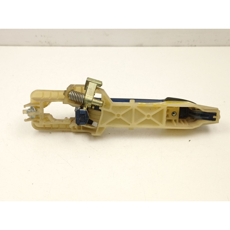 Recambio de manilla delantera izquierda para hyundai santa fé ii (cm) 2.2 crdi 4x4 referencia OEM IAM 826552B000  