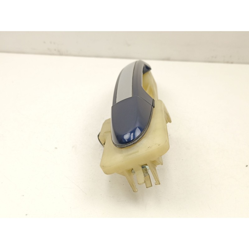 Recambio de manilla delantera derecha para hyundai santa fé ii (cm) 2.2 crdi 4x4 referencia OEM IAM 826652B000  