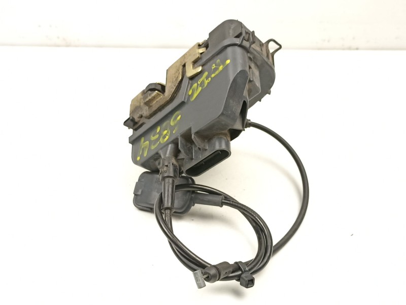 Recambio de cerradura puerta trasera izquierda para renault megane 1.9 dci referencia OEM IAM 8200028430  