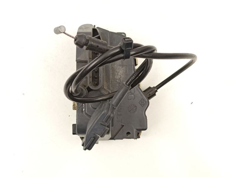 Recambio de cerradura puerta trasera izquierda para renault megane 1.9 dci referencia OEM IAM 8200028430  