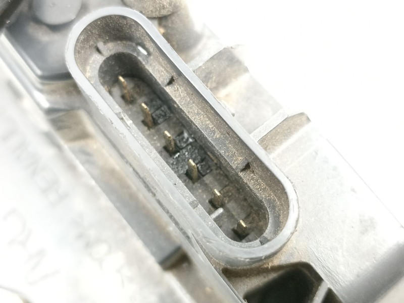 Recambio de cerradura puerta trasera izquierda para renault megane 1.9 dci referencia OEM IAM 8200028430  