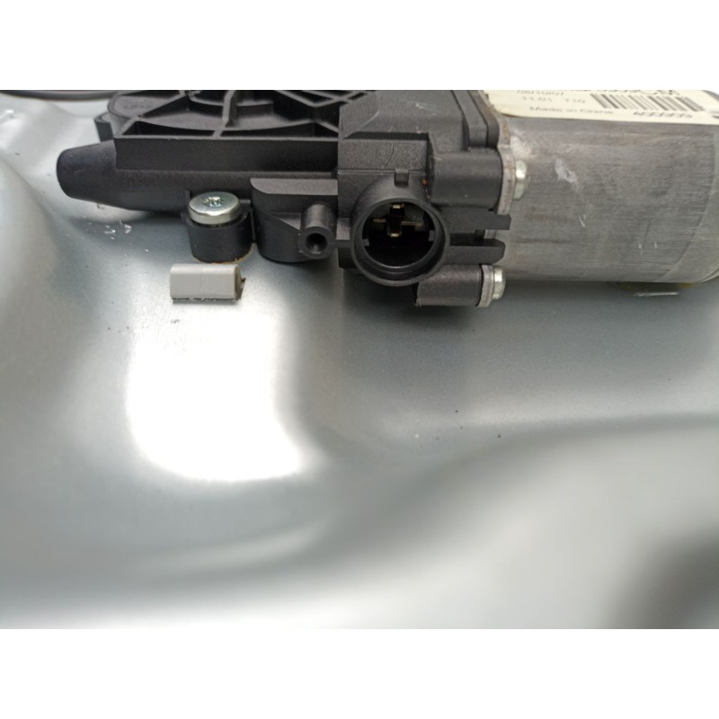 Recambio de elevalunas trasero izquierdo para hyundai santa fé ii (cm) 2.2 crdi 4x4 referencia OEM IAM 834702B020  