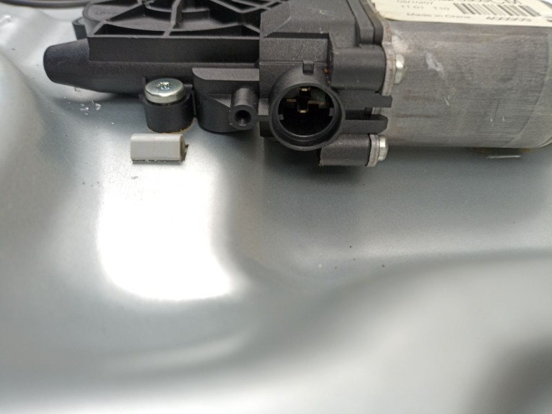 Recambio de elevalunas trasero izquierdo para hyundai santa fé ii (cm) 2.2 crdi 4x4 referencia OEM IAM 834702B020  