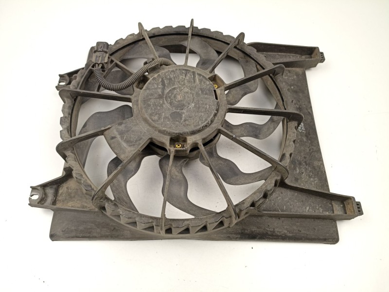 Recambio de electroventilador para hyundai santa fé ii (cm) 2.2 crdi 4x4 referencia OEM IAM 977302B200  