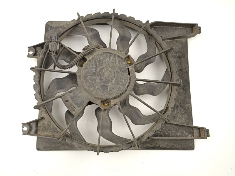 Recambio de electroventilador para hyundai santa fé ii (cm) 2.2 crdi 4x4 referencia OEM IAM 977302B200  