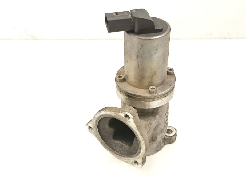 Recambio de valvula egr para hyundai santa fé ii (cm) 2.2 crdi 4x4 referencia OEM IAM 2841027410  