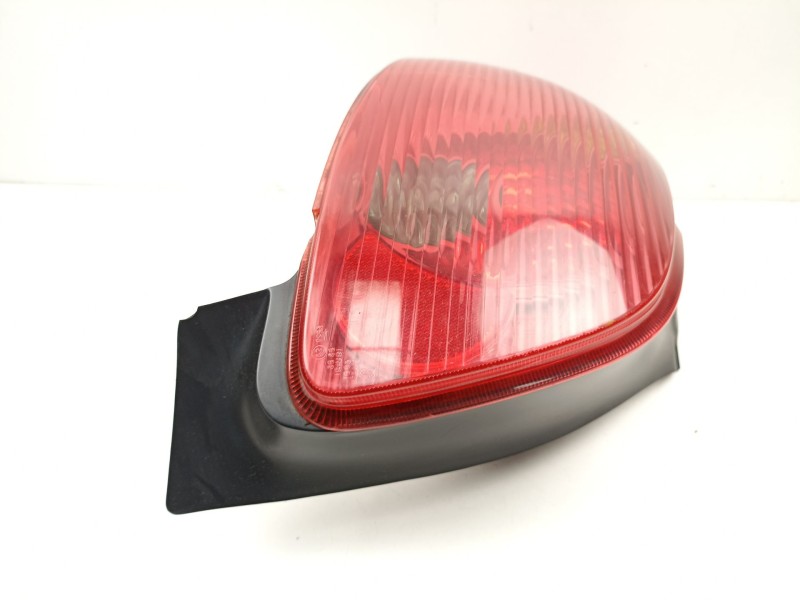 Recambio de piloto trasero izquierdo para peugeot 206 hatchback (2a/c) 1.4 16v referencia OEM IAM 6350P1  