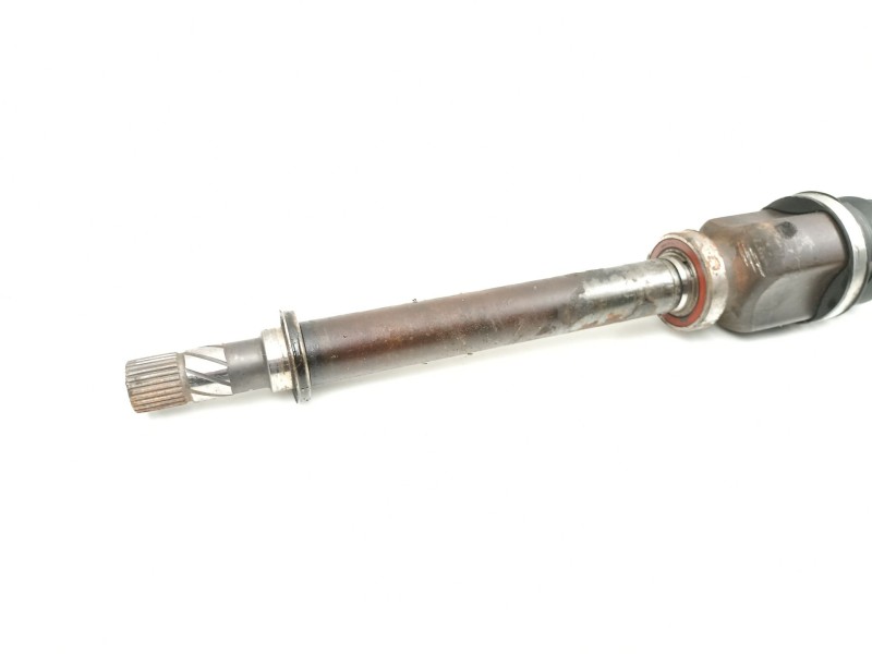 Recambio de transmision delantera derecha para renault megane 1.5 dci d/k9k f7 referencia OEM IAM 8200379235  