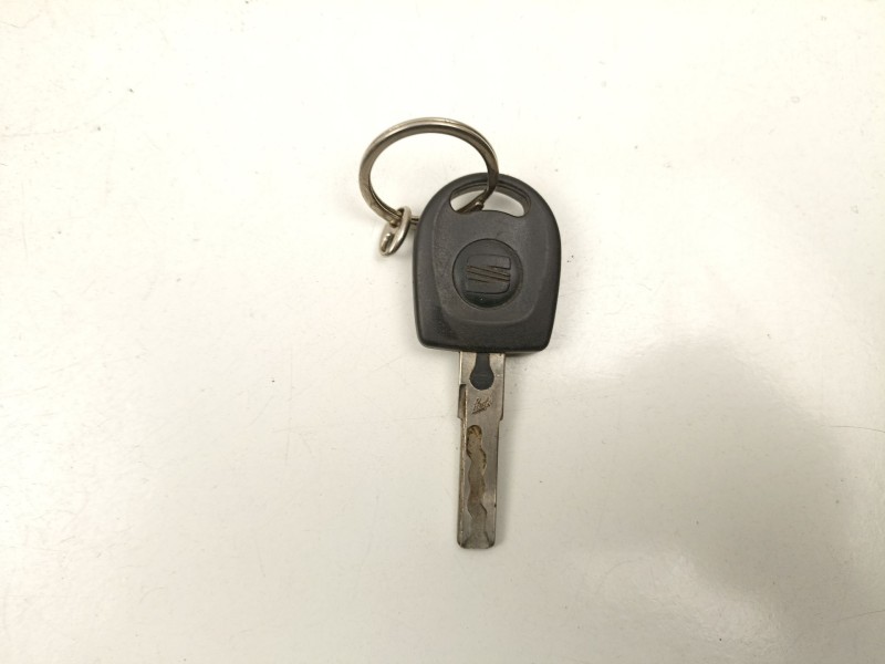 Recambio de conmutador de arranque para seat toledo ii (1m2) 1.9 tdi referencia OEM IAM 4B0905851C  