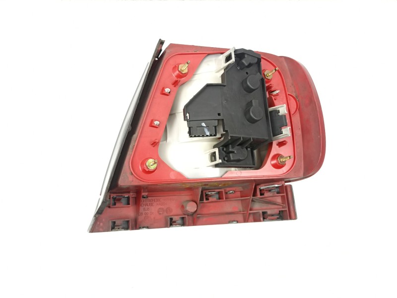 Recambio de piloto trasero izquierdo para audi a4 b5 (8d2) 1.9 tdi referencia OEM IAM 8D0945095G  