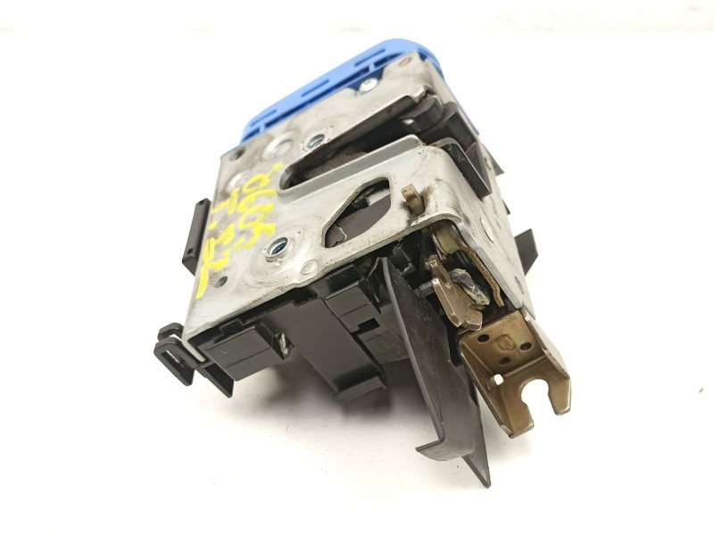 Recambio de cerradura puerta trasera izquierda para audi a4 b5 (8d2) 1.9 tdi referencia OEM IAM 8D0839015A  