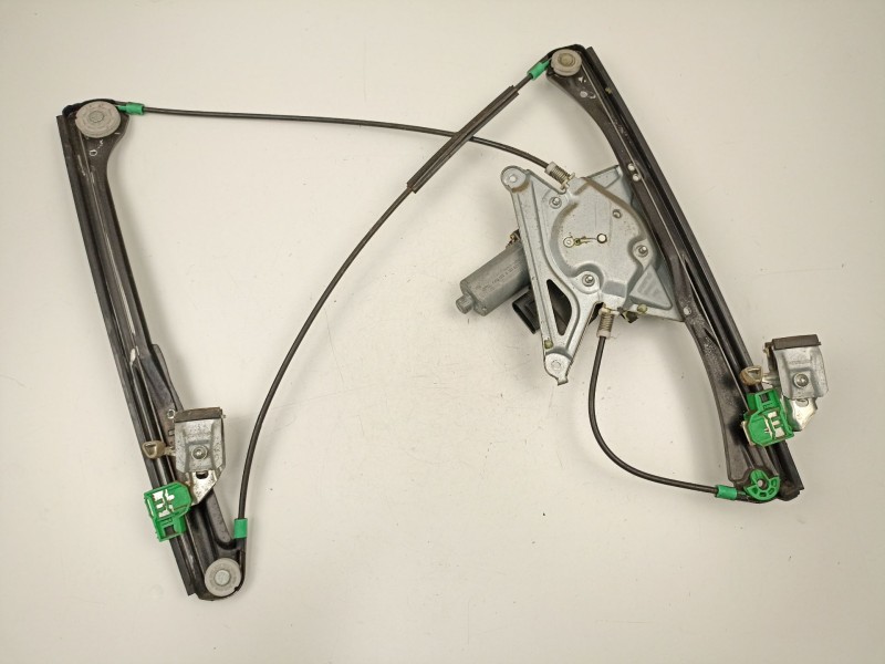 Recambio de elevalunas delantero derecho para audi a4 b5 (8d2) 1.9 tdi referencia OEM IAM 8D0837398D  