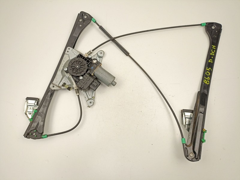 Recambio de elevalunas delantero derecho para audi a4 b5 (8d2) 1.9 tdi referencia OEM IAM 8D0837398D  