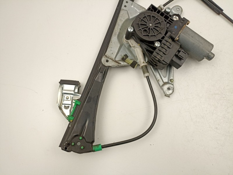 Recambio de elevalunas delantero derecho para audi a4 b5 (8d2) 1.9 tdi referencia OEM IAM 8D0837398D  