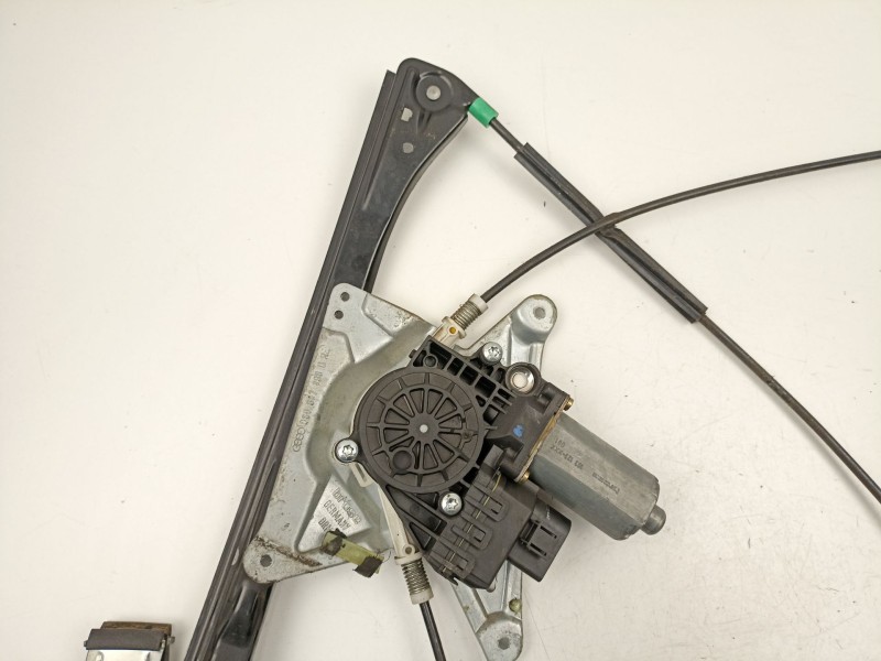 Recambio de elevalunas delantero derecho para audi a4 b5 (8d2) 1.9 tdi referencia OEM IAM 8D0837398D  