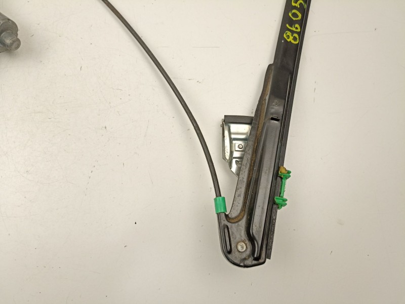 Recambio de elevalunas delantero derecho para audi a4 b5 (8d2) 1.9 tdi referencia OEM IAM 8D0837398D  