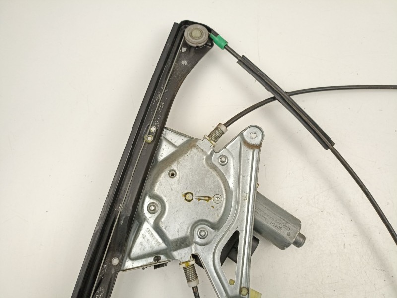 Recambio de elevalunas delantero izquierdo para audi a4 b5 (8d2) 1.9 tdi referencia OEM IAM 8D0837397D  